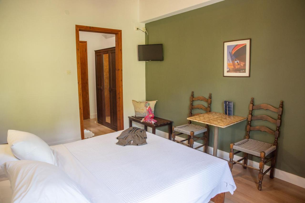 Hotel Cleopatra Chorefton Extérieur photo